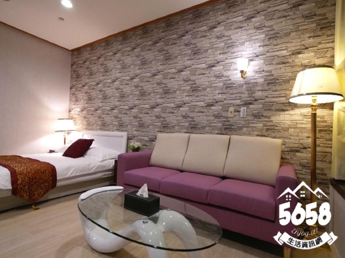 85 Season Apartamento Kaohsiung Exterior foto